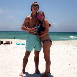 Meet your Posher, Davis